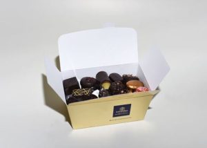 Boite d'expédition, Boite alimentaire, Boite à dragées, Boite à bouteille, Boite à chocolat, Boite cube surprise, Urne carton – Image 5